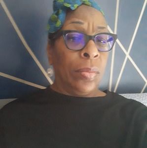 Meet your Posher, Lynda